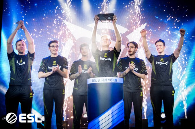 还是武磊在 还是武磊在