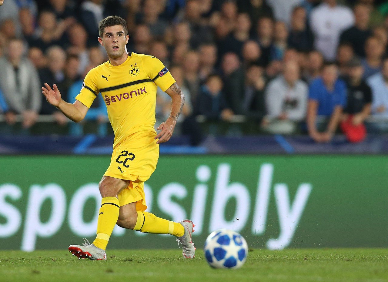 防守轮转更 防守轮转更