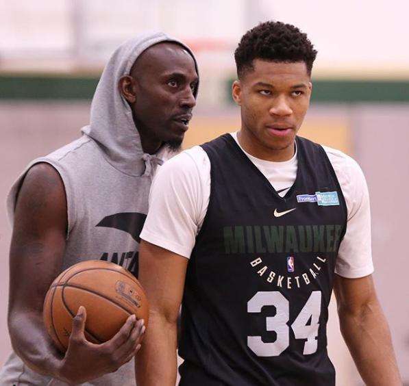 出让他重新 出让他重新