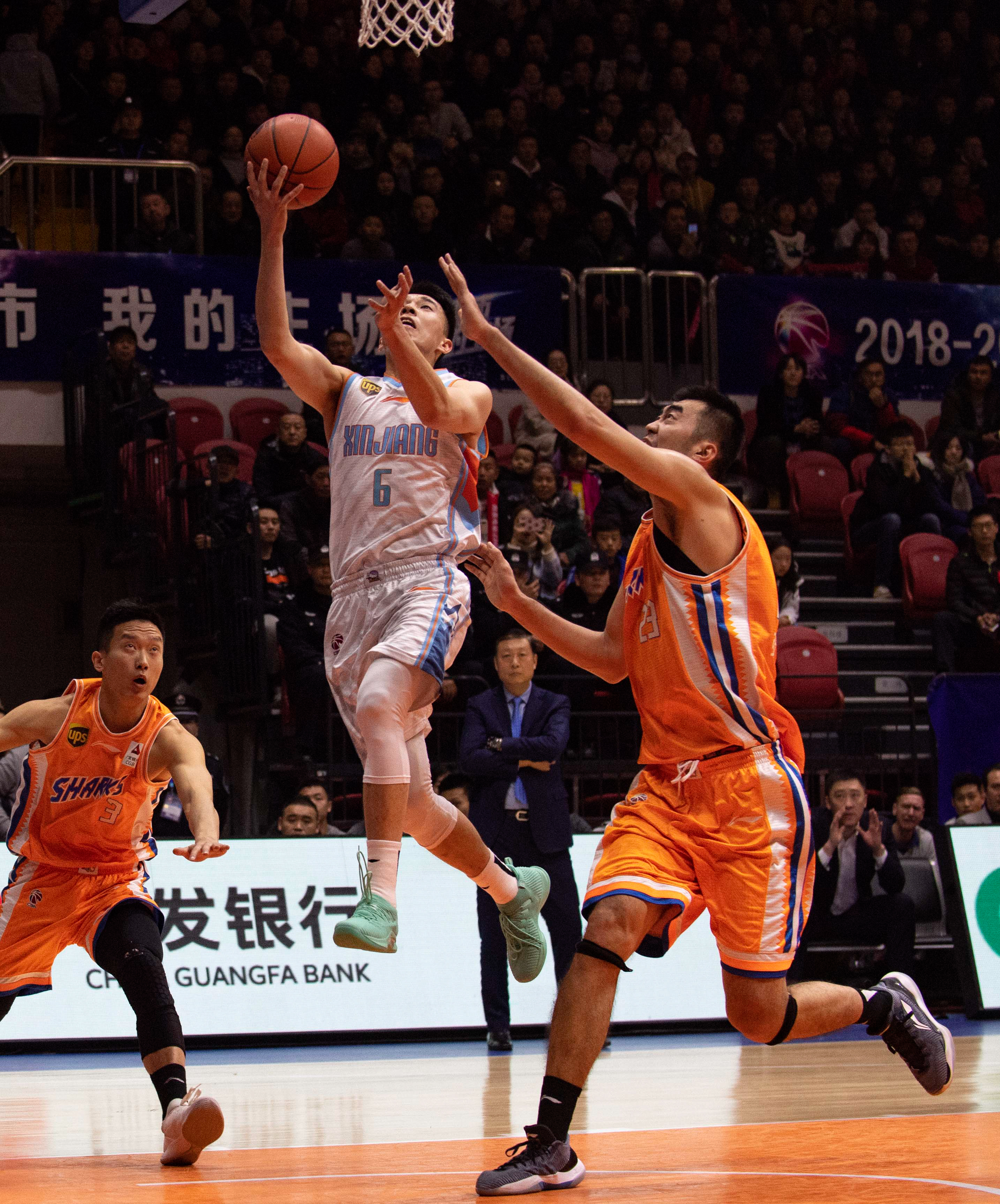 给森林狼施 给森林狼施